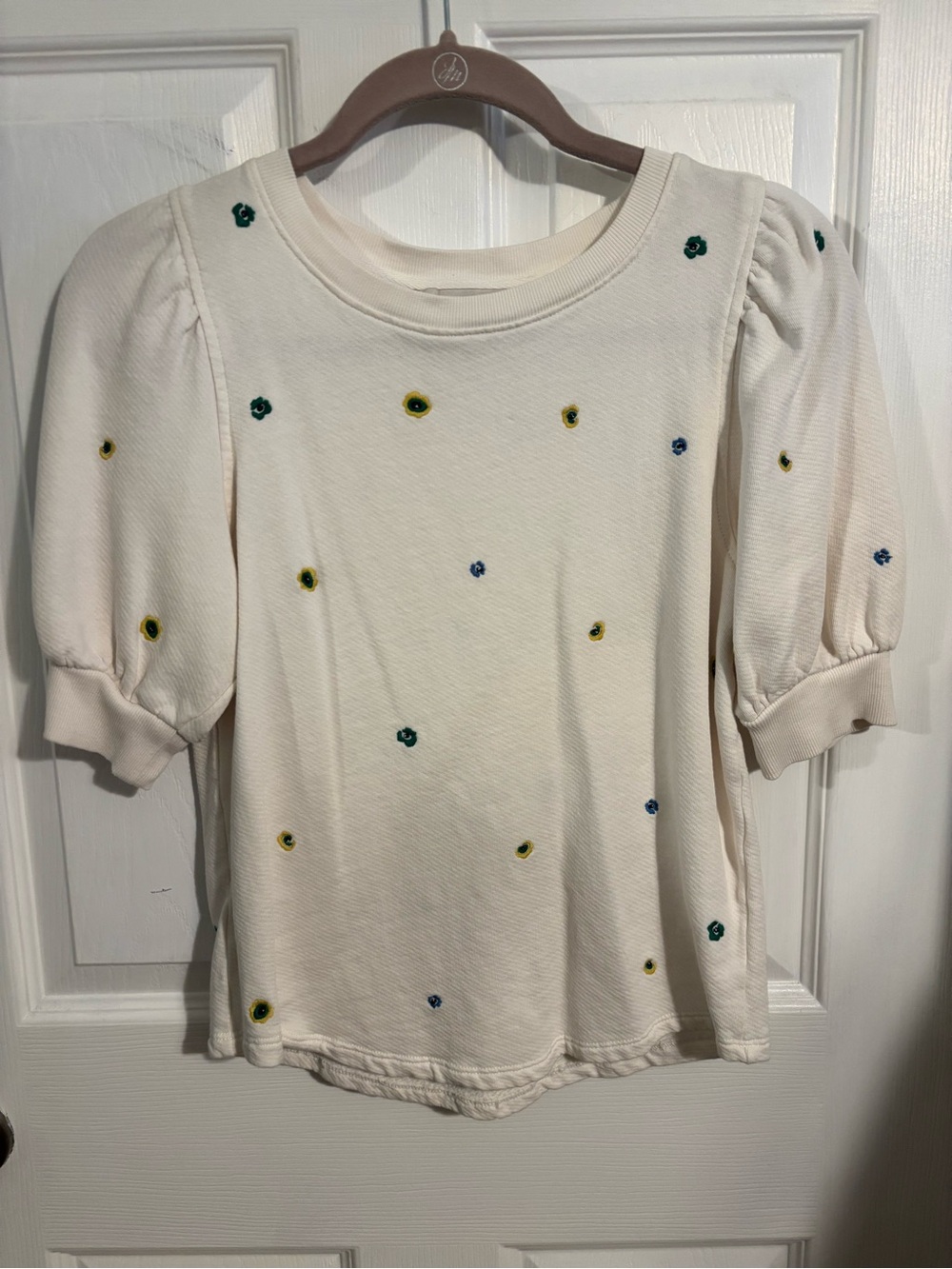 😍LOFT %100 Cotton Knit Top with Floral Embroidered Accent Size XS